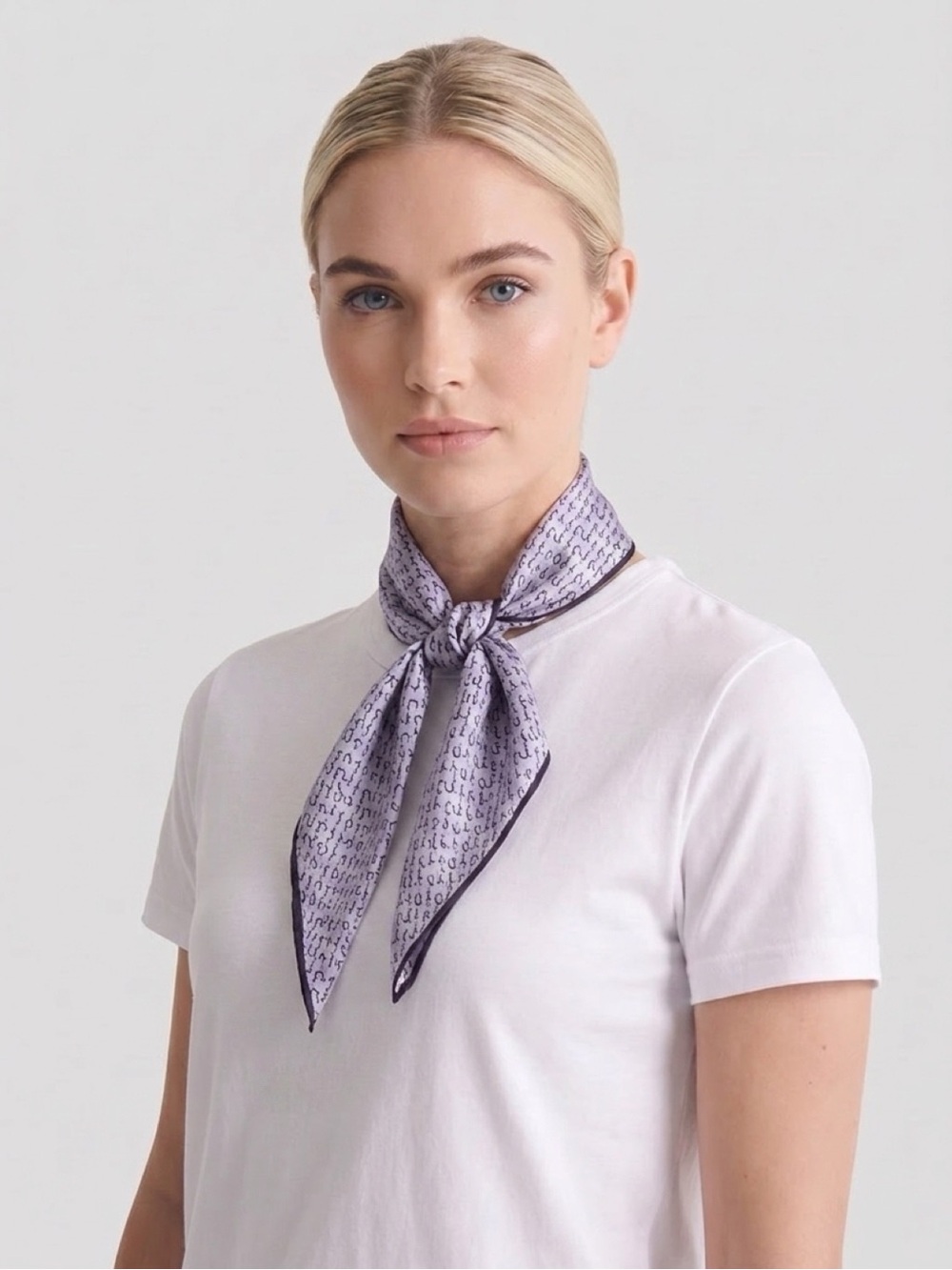 Gucci Lilac Printed Silk Neck Scarf with Dark Trim